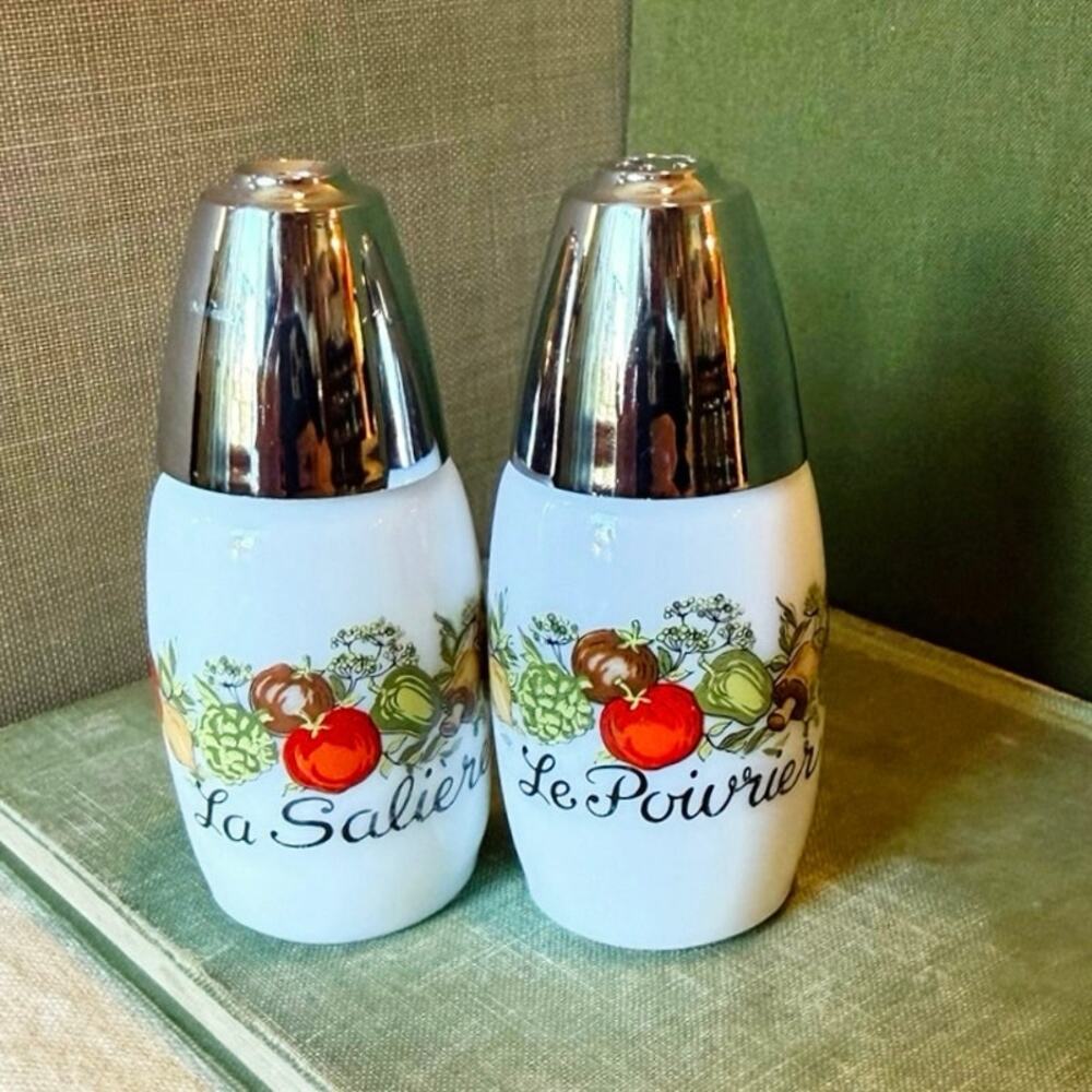 Gemco Corning Spice of Life Milk Glass Salt & Pepper Shakers • 3.5”